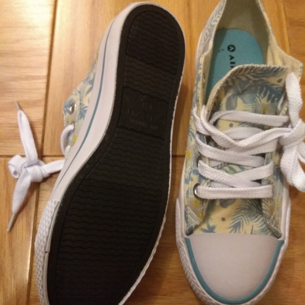 Airwalk shoes